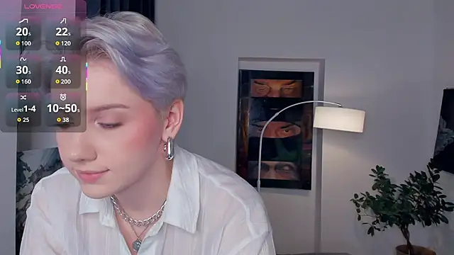 Snapshot of OdelynaAsp chatting on 10.22.25 OdelynaAsp online show from 10.22.25