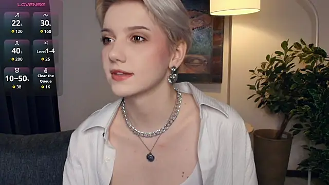 Snapshot of OdelynaAsp chatting on 11.16.25 OdelynaAsp online show from 11.16.25