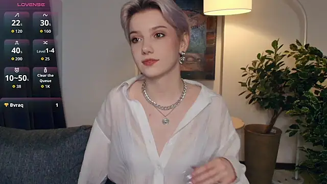 Snapshot of OdelynaAsp chatting on 11.19.25 OdelynaAsp online show from 11.19.25