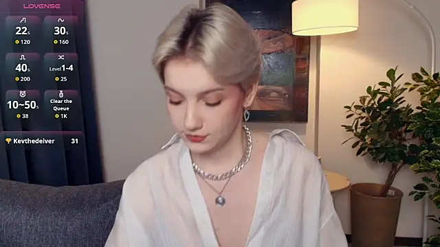 Snapshot of OdelynaAsp chatting on 11.28.25 OdelynaAsp online show from 11.28.25