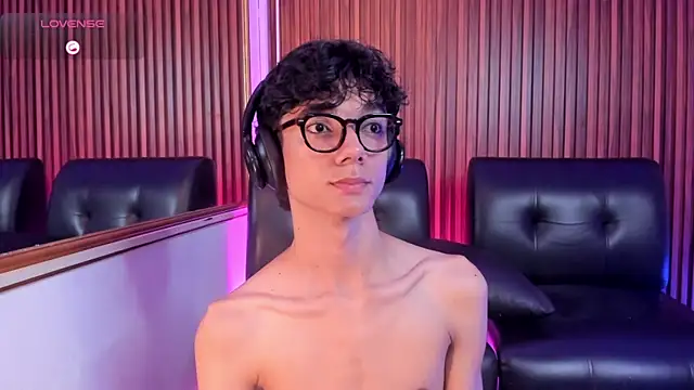 Phillicious   online show from 02.05.26