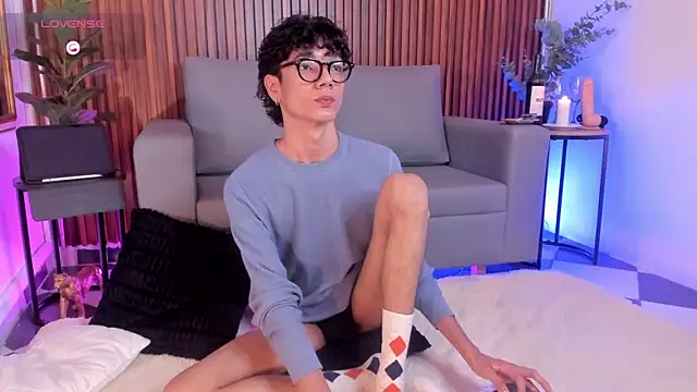 Phillicious   online show from 02.14.26