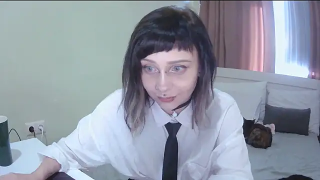 SineKiraReal online show from 09.17.25