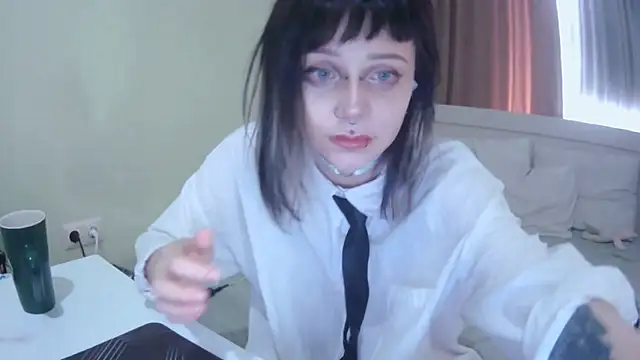 SineKiraReal online show from 09.19.25