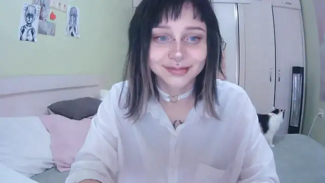 SineKiraReal online show from 09.26.25