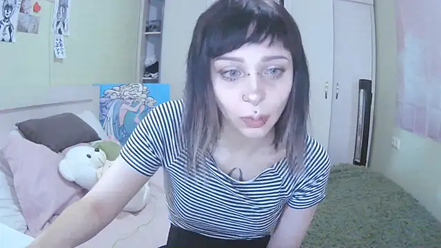 SineKiraReal online show from 10.03.25