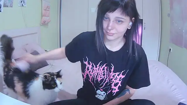 SineKiraReal online show from 10.20.25