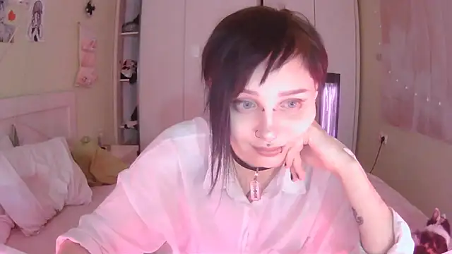 SineKiraReal online show from 10.22.25