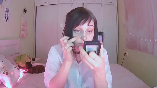 SineKiraReal online show from 10.23.25