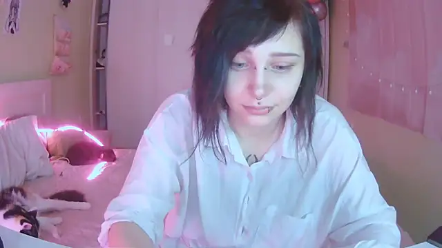 SineKiraReal online show from 10.24.25