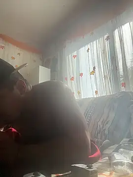 GirThyDock online show from 11.03.25