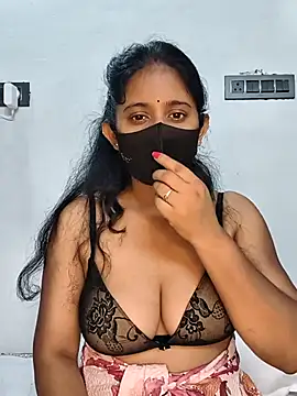 Snapshot of Your-Vedika chatting on 10.11.25 Your-Vedika online show from 10.11.25