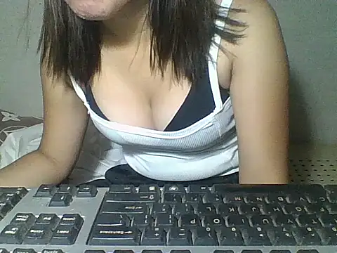 Skinny PinayGirljust18 online show from 04.19.26