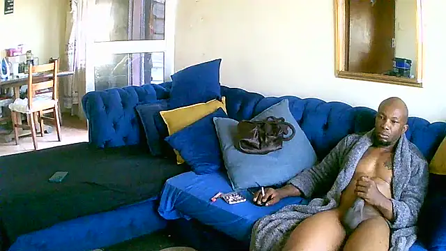 Snapshot of TheeBigPump chatting on 10.03.25 TheeBigPump online show from 10.03.25