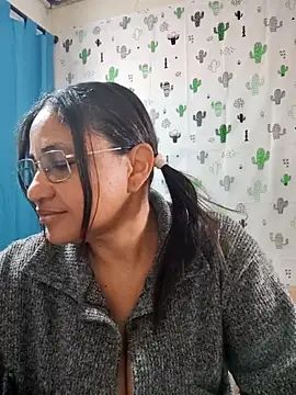 Snapshot of Avannay chatting on 09.17.25 Avannay online show from 09.17.25