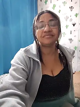 Snapshot of Avannay chatting on 09.25.25 Avannay online show from 09.25.25