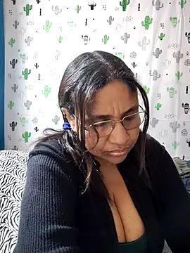 Snapshot of Avannay chatting on 09.26.25 Avannay online show from 09.26.25