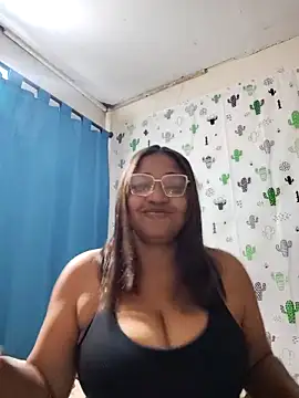 Snapshot of Avannay chatting on 03.08.26 Avannay online show from 03.08.26