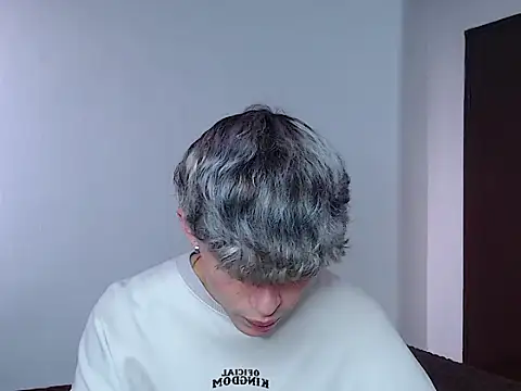 john vichenso online show from 10.17.25