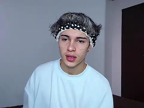 john vichenso online show from 11.04.25