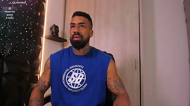 Snapshot of OstinDaniels chatting on 02.17.26 OstinDaniels online show from 02.17.26