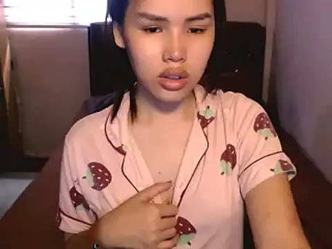 Snapshot of itsAsianFucker chatting on 09.11.25 itsAsianFucker online show from 09.11.25