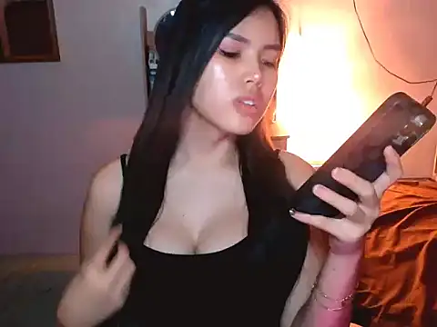 Snapshot of itsAsianFucker chatting on 09.17.25 itsAsianFucker online show from 09.17.25