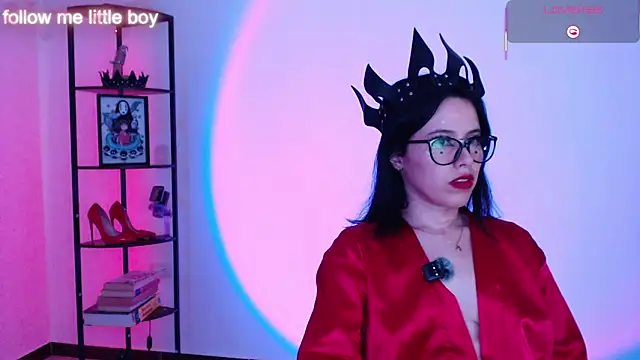 girldom online show from 01.15.26