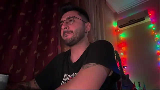 The Oggy online show from 02.05.26