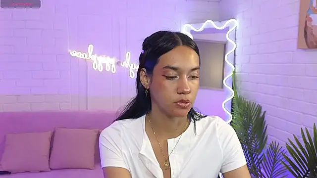 Snapshot of artemiss_tay chatting on 09.16.25 artemiss tay online show from 09.16.25