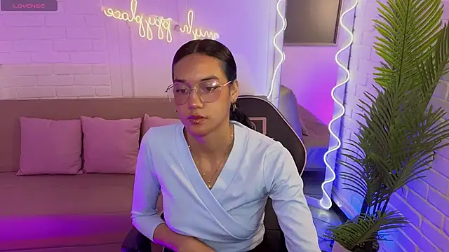 Snapshot of artemiss_tay chatting on 09.23.25 artemiss tay online show from 09.23.25
