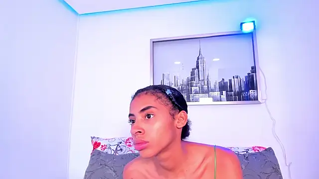 Snapshot of sarah_ashbourne chatting on 09.16.25 sarah ashbourne online show from 09.16.25