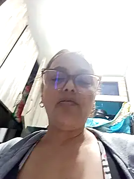 Lady 16 online show from 12.18.25