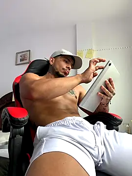 DeimonOficial online show from 09.23.25