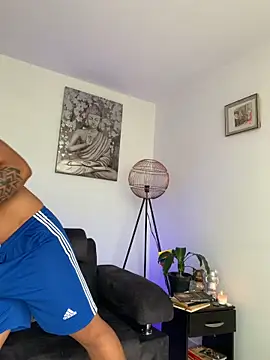 Snapshot of DeimonOficial chatting on 02.04.26 DeimonOficial online show from 02.04.26