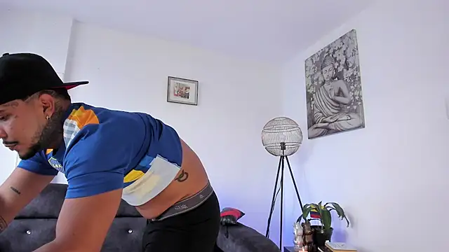 Snapshot of DeimonOficial chatting on 02.08.26 DeimonOficial online show from 02.08.26