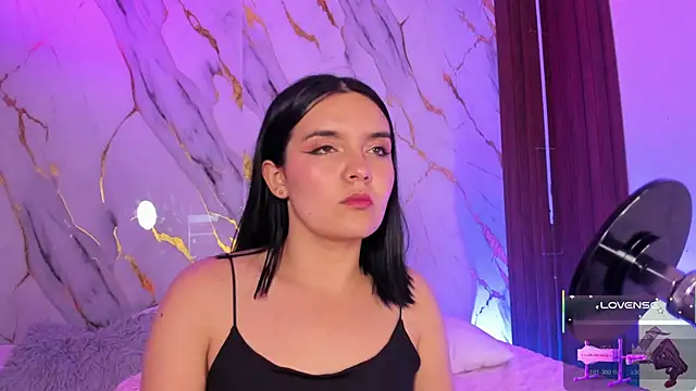 Snapshot of alicecute77 chatting on 01.12.26 alicecute77 online show from 01.12.26