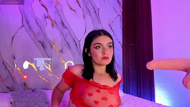 Snapshot of alicecute77 chatting on 02.07.26 alicecute77 online show from 02.07.26