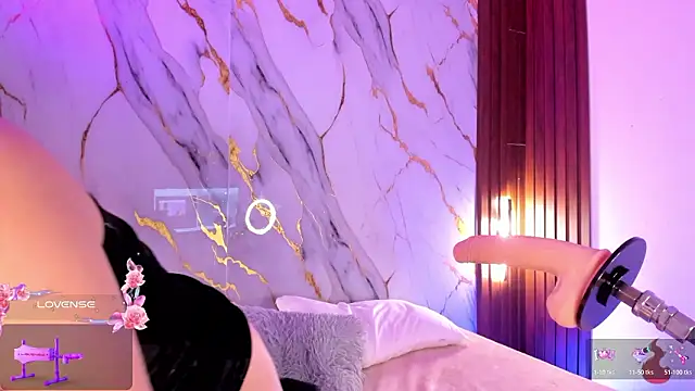 Snapshot of alicecute77 chatting on 02.19.26 alicecute77 online show from 02.19.26