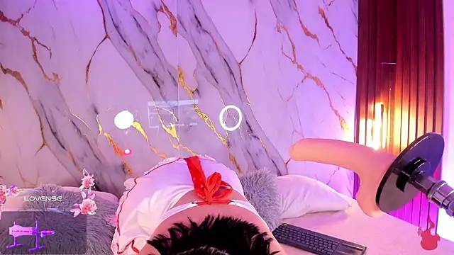 Snapshot of alicecute77 chatting on 02.22.26 alicecute77 online show from 02.22.26