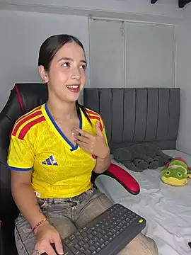 Snapshot of dalianataba chatting on 06.23.26 dalianataba online show from 06.23.26