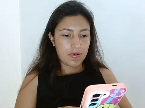 Snapshot of SarahFriendly chatting on 05.27.26 SarahFriendly online show from 05.27.26