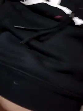 Snapshot of Fvrxxo19cm chatting on 10.13.25 Fvrxxo19cm online show from 10.13.25