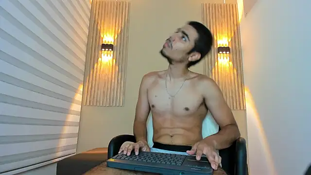 PETER CONORR online show from 10.08.25