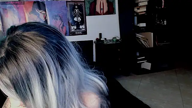 nathaly wild online show from 10.04.25