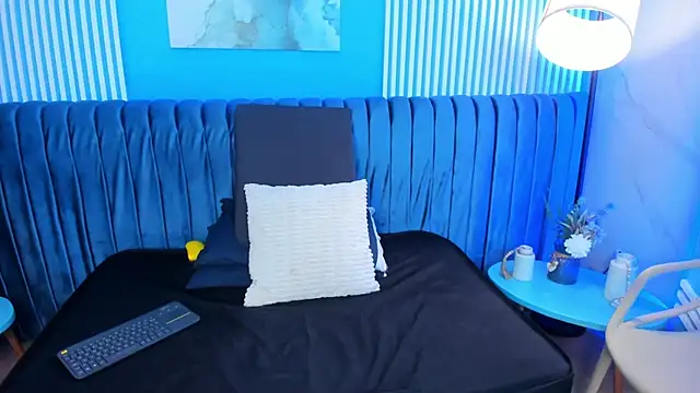 lizzievan online show from 10.10.25