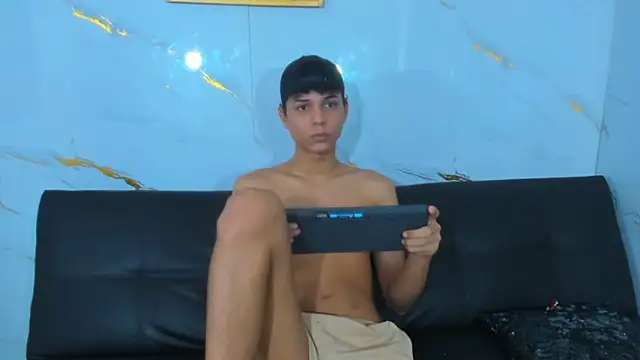 The boys at online show from 04.25.26