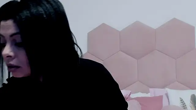 Snapshot of LadyLiia chatting on 02.04.25 LadyLiia online show from 02.04.25