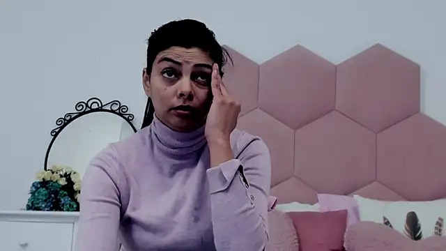 Snapshot of LadyLiia chatting on 02.14.25 LadyLiia online show from 02.14.25