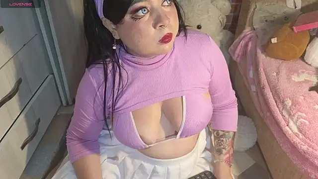 Lucycosplay777 online show from 01.12.26